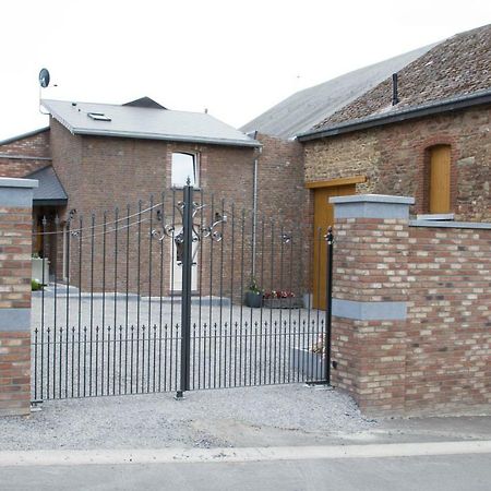 L'Etable D'Evelyne Hotel Bastogne Bagian luar foto