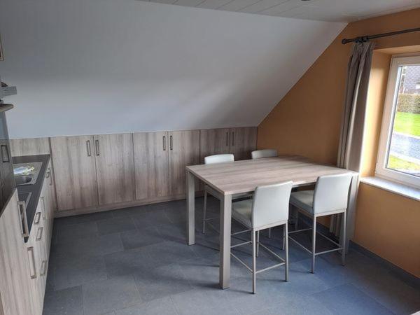 L'Etable D'Evelyne Hotel Bastogne Bagian luar foto