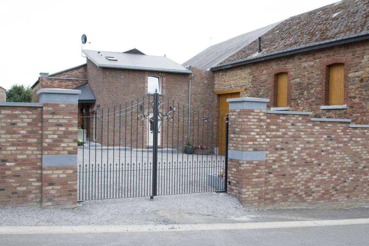 L'Etable D'Evelyne Hotel Bastogne Bagian luar foto
